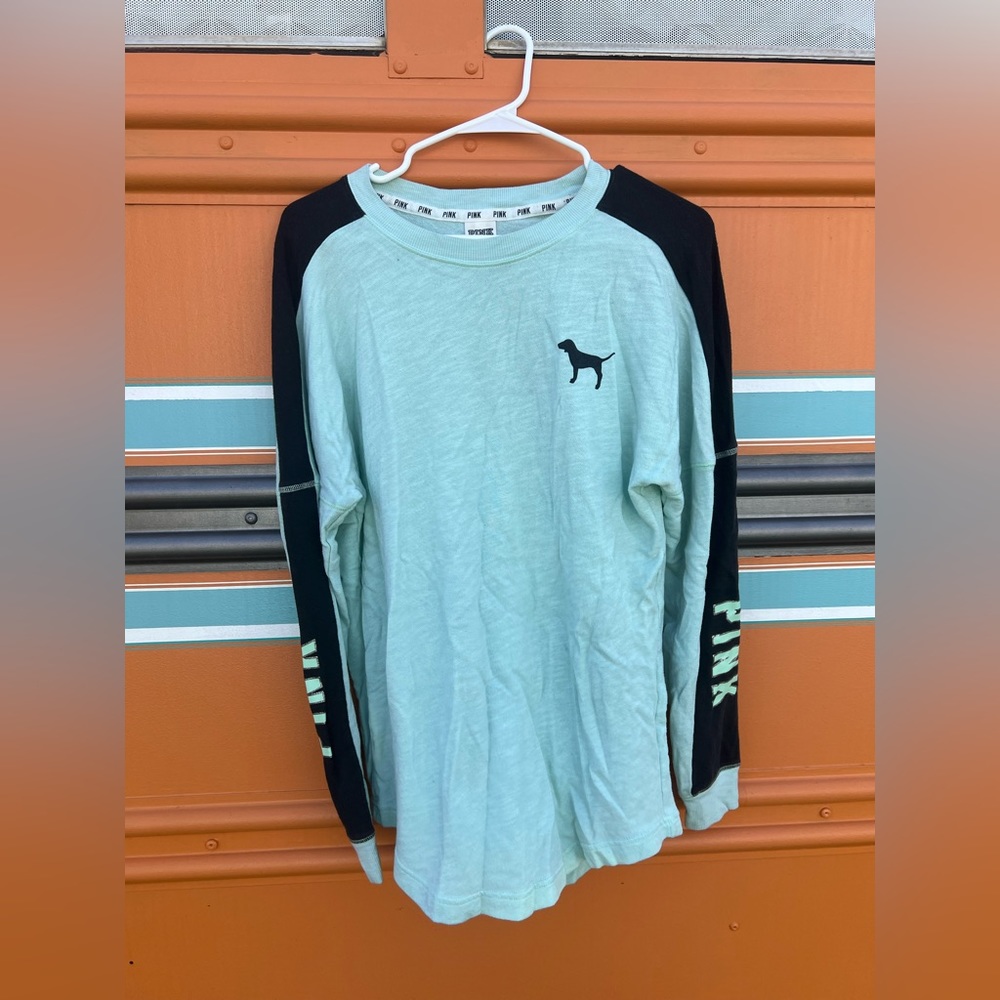 PINK Victoria’s Secret Long Sleeve Shirt